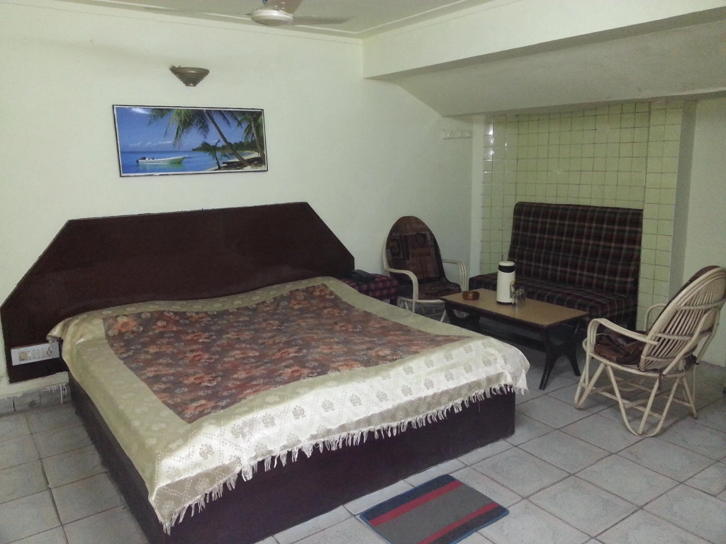 Raj Hotel