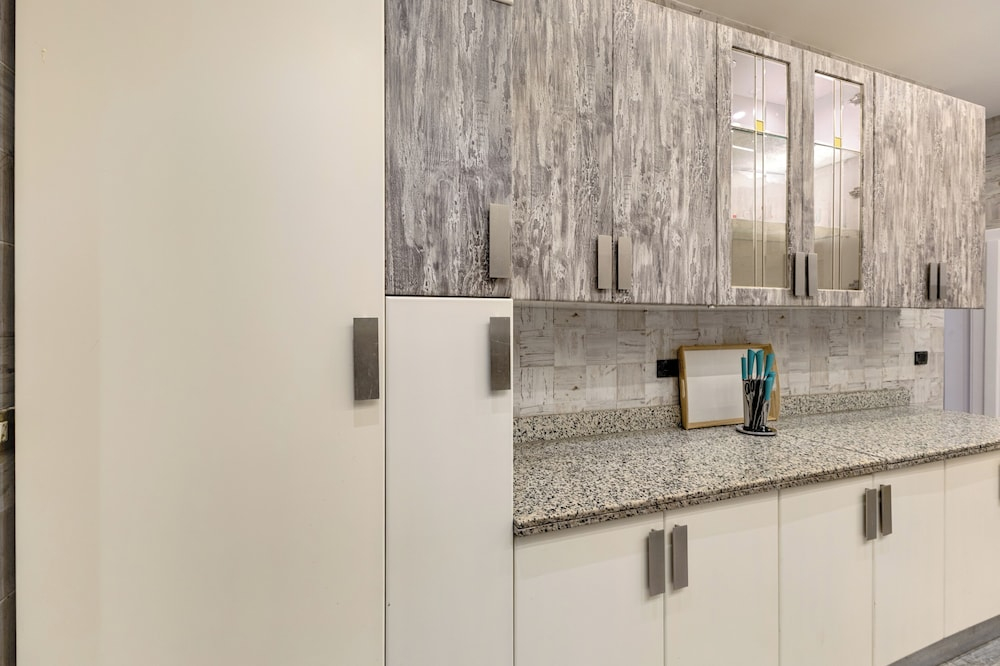 ELITE Premium 4BR Nilefront Apartment