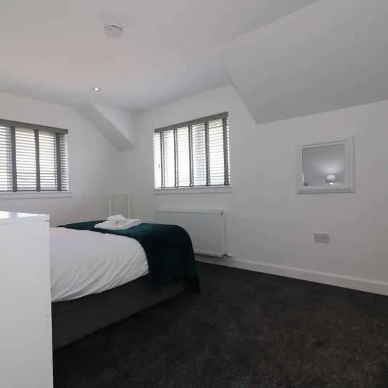 Railway House 5 bed - Maryhill