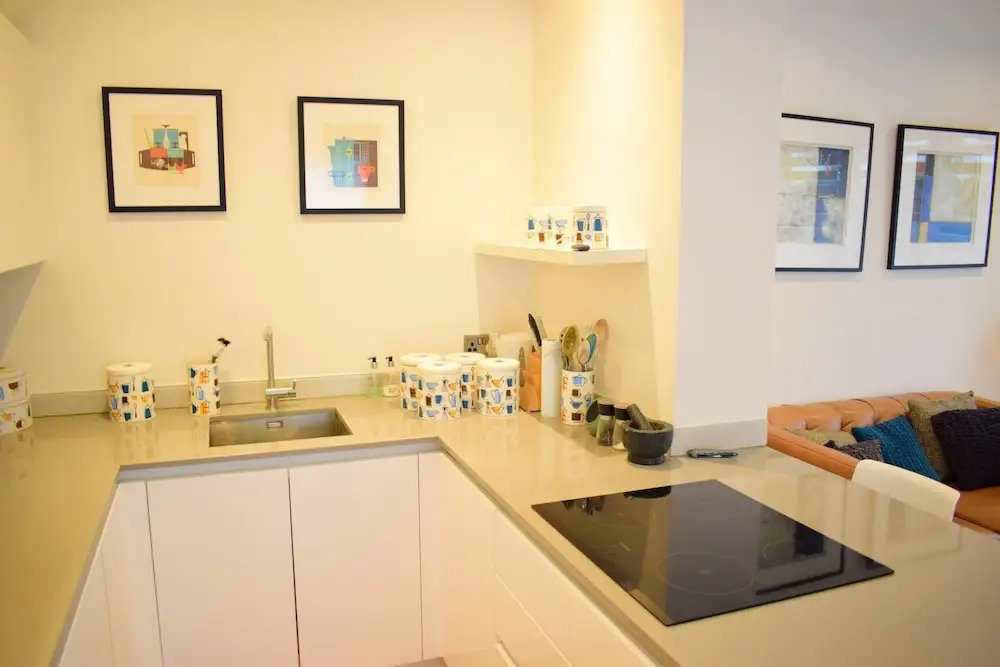 Bermondsey 2 Bedroom Flat With Garden