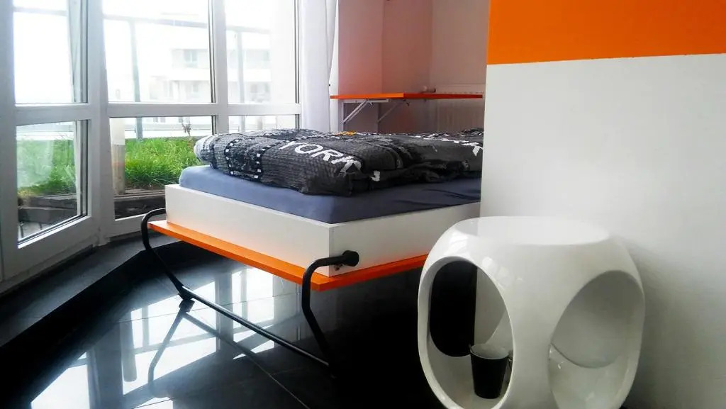 Walk distance to mokotow business park