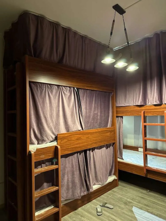 Хостел Business Backpackers JBR