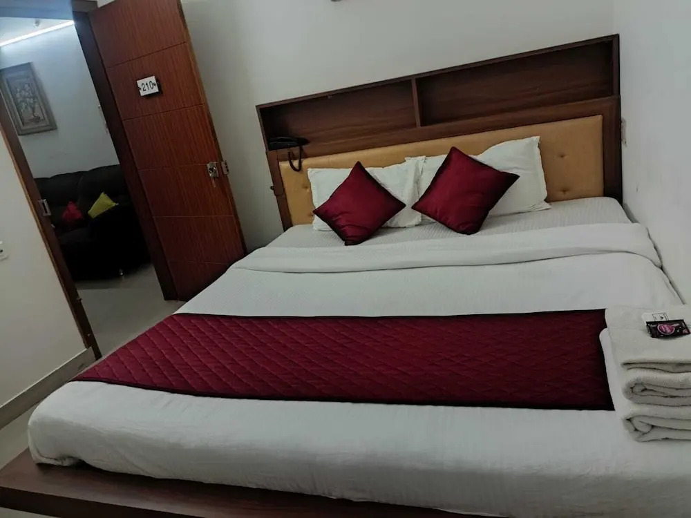 Magnolia Inn by OYO Rooms