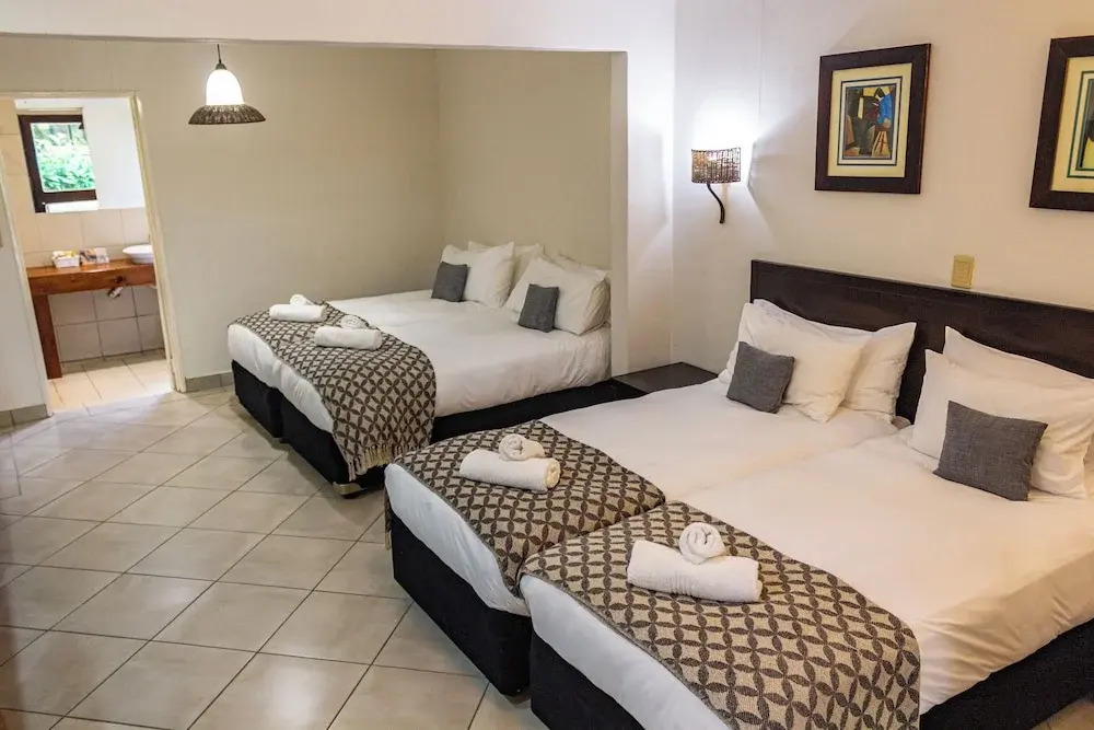 Hotel Numbi & Garden Suites