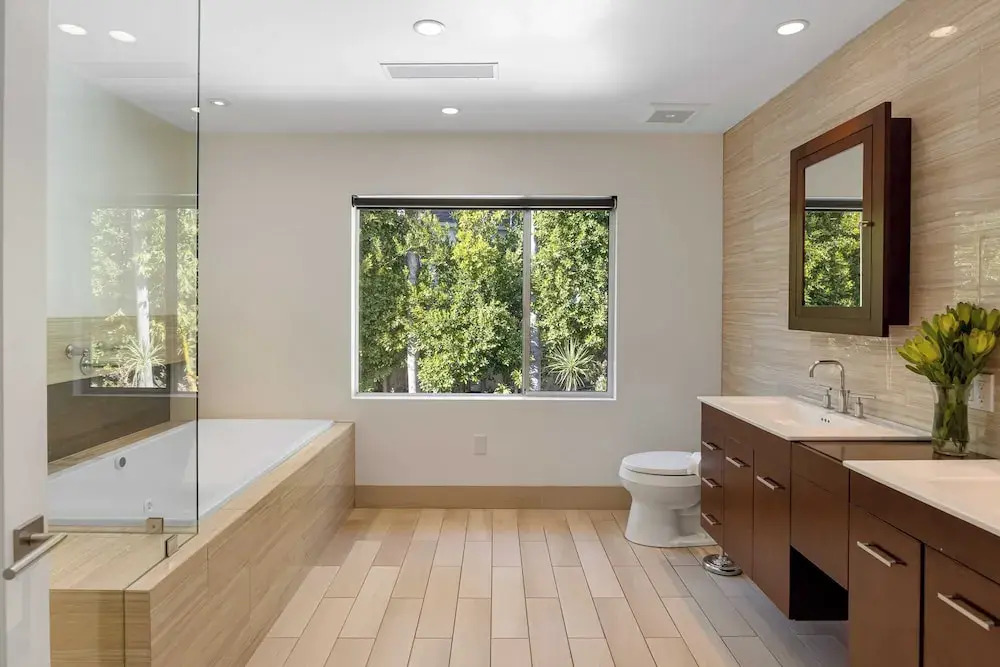 Luxury Hollywood Hills Home With Pool, Outdoor Dining & Iconic Views Skyline Chalet
