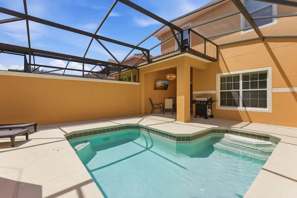 Stylish 4br, Private Pool, Themed Rooms, Sleeps 13