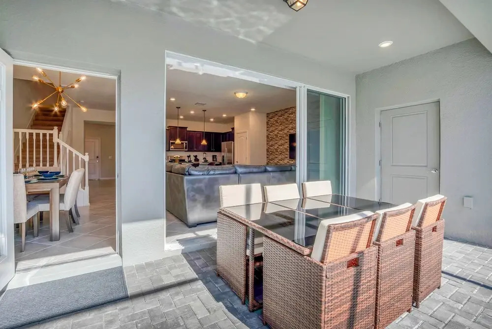 7439 Oakmoss Loop