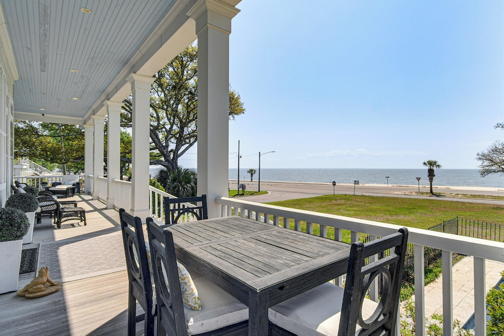 On the Beach + Gulf: Luxe Pass Christian Escape