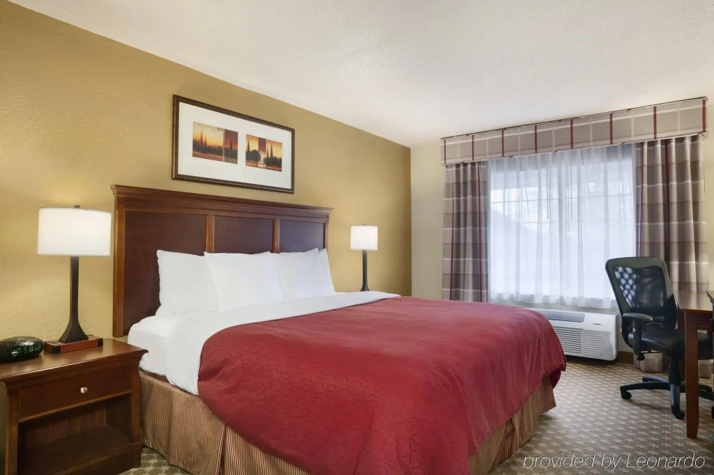 Country Inn & Suites by Radisson, Kalamazoo, MI