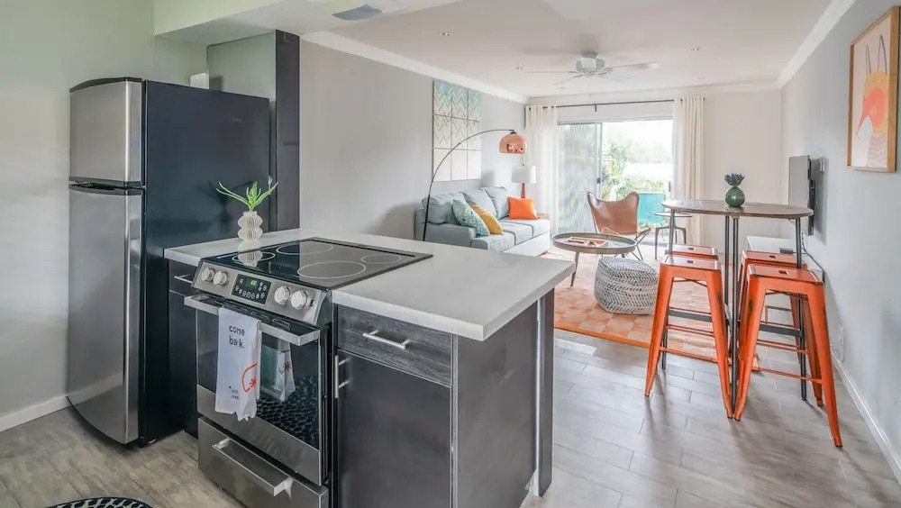 Stylish1BR Fashion Square by WanderJaunt