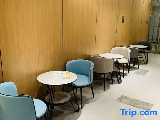Super 8 Hotel (Beijing South Railway Station Puhuangyu Subway Station)
