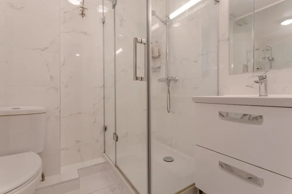 Elegant Apartment in Central Kensington