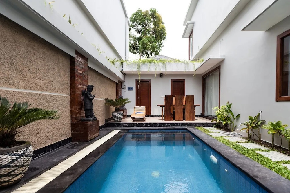 The Griyani Suite