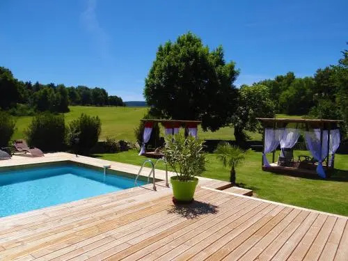 La maison de Gilbert Jacuzzi Piscine chauffée
