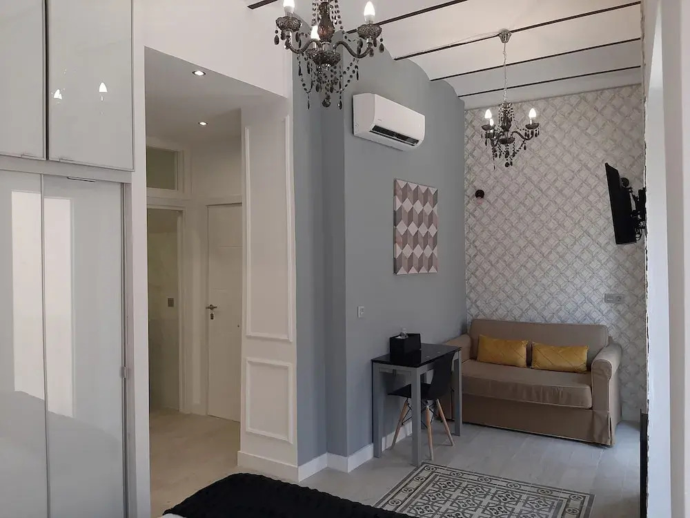 LA SUITE DEL CONDE LUXURY SUITES