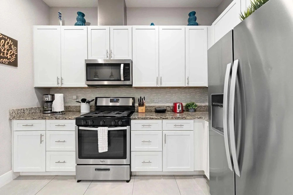 Townhouse 4 Bedrooms 5 Min to Disney