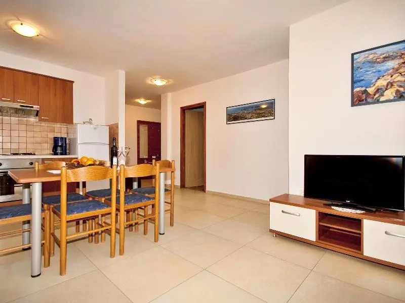 Apartments Snjezana