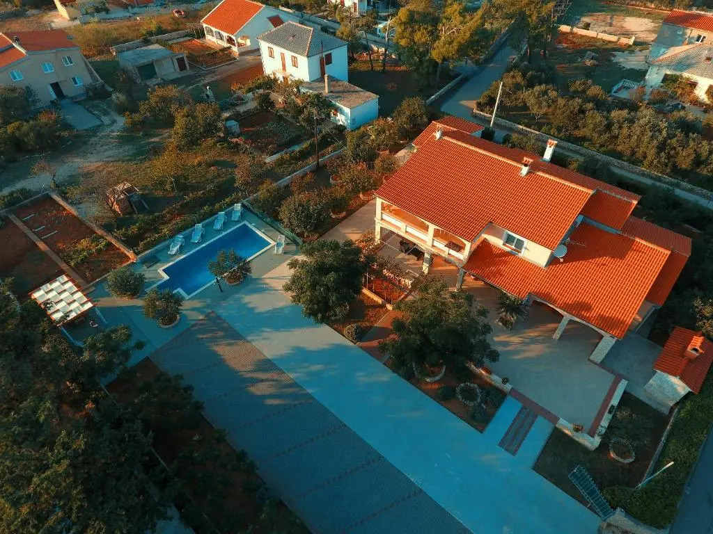 Apartments Nikaia