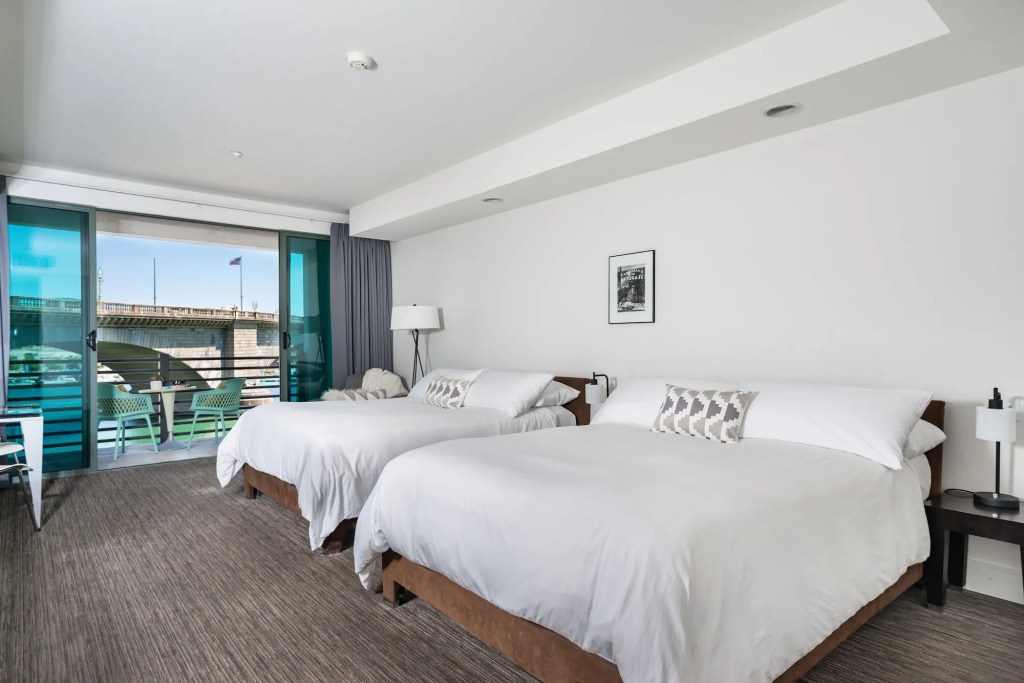 Heat Hotel