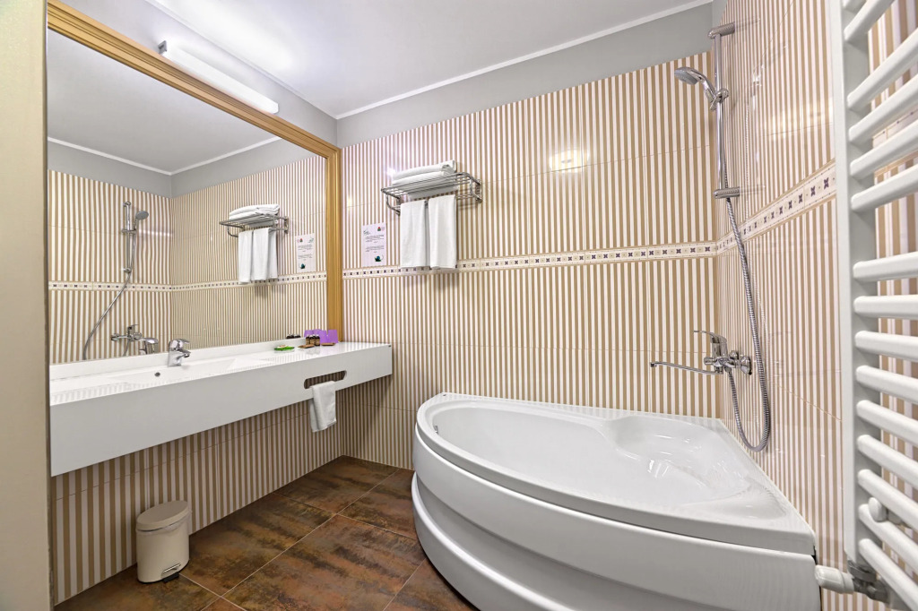 Tomis Garden Apartments Mamaia