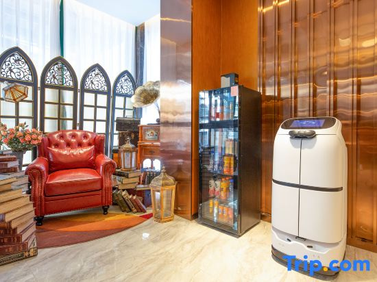 James Joyce Coffetel Hotel (Shijiazhuang Jianshe Nandajie Huaizhong Road Subway Station)