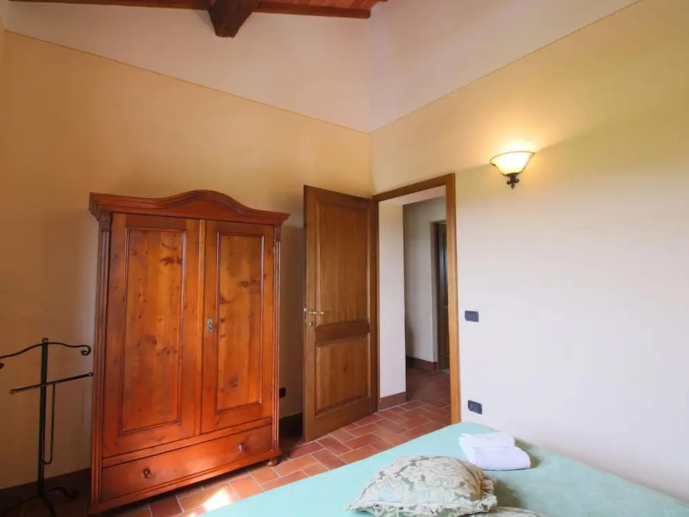 Cozy Farmhouse in Montepulciano with Pool