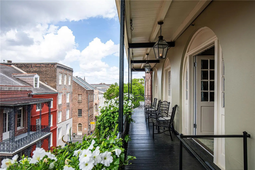 Bienville House