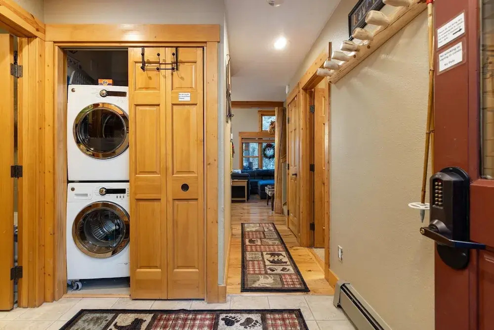 8766 Trappers Crossing 2 Bedroom Townhouse