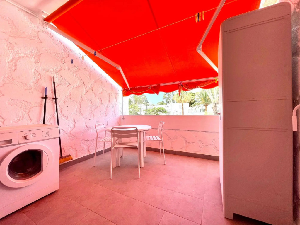 One cozy bedroom with Wifi,pool in Tenerife South