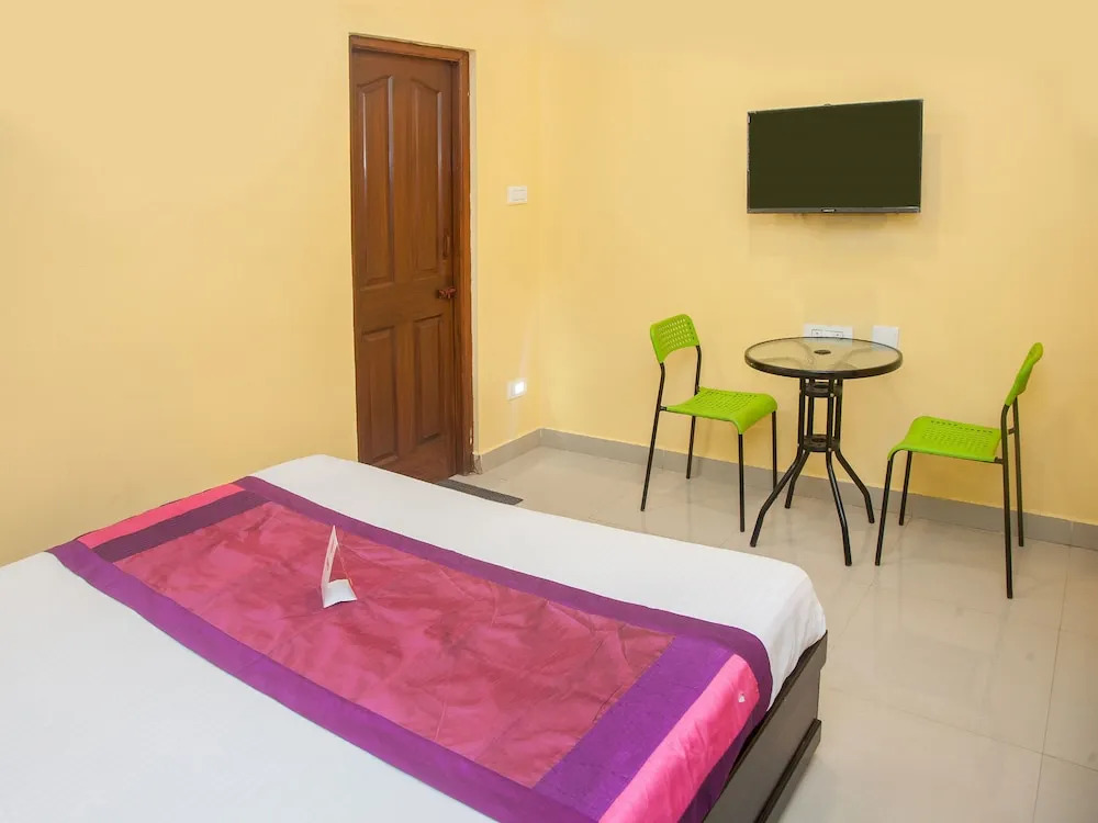 OYO 10673 Time Palace Residency