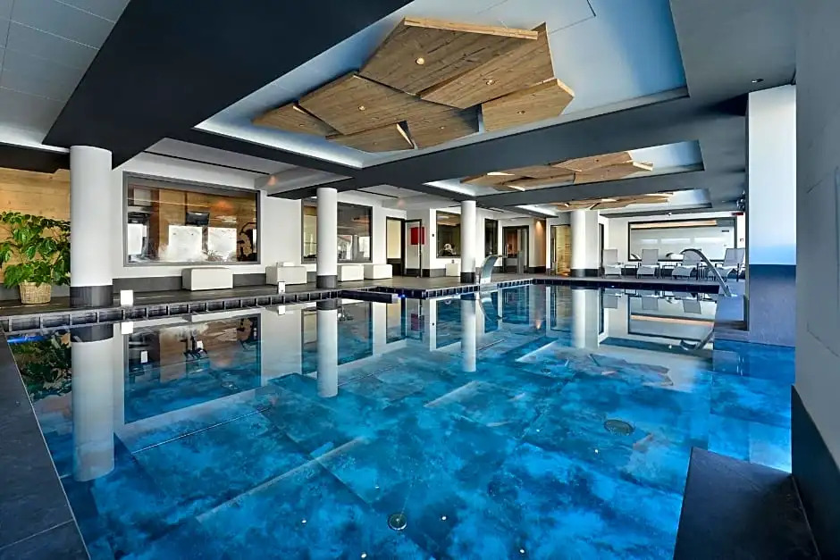 Hotel Bucaneve