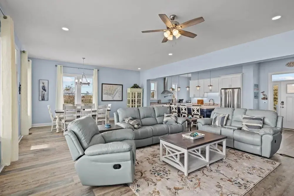 Straits Serenity 3 Bedroom Home by RedAwning