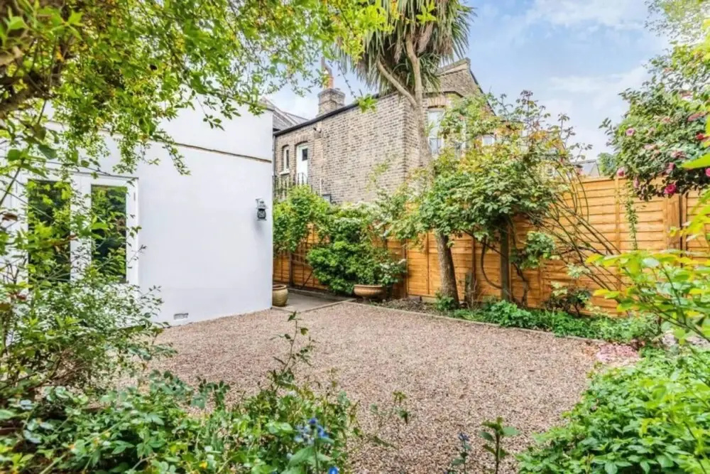 Rustic 2 Bedroom Flat in Brixton