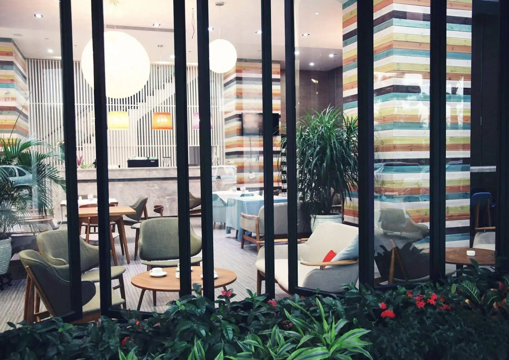 Caleche Apartment Hotel