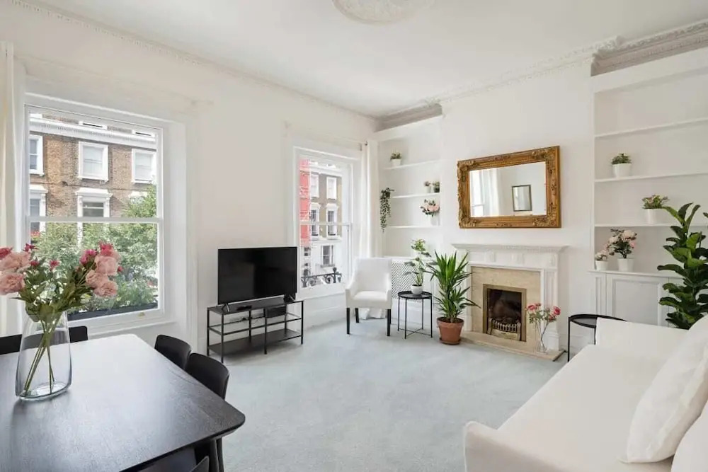 Sophisticated 2-bed, 2-bath apt in Chelsea