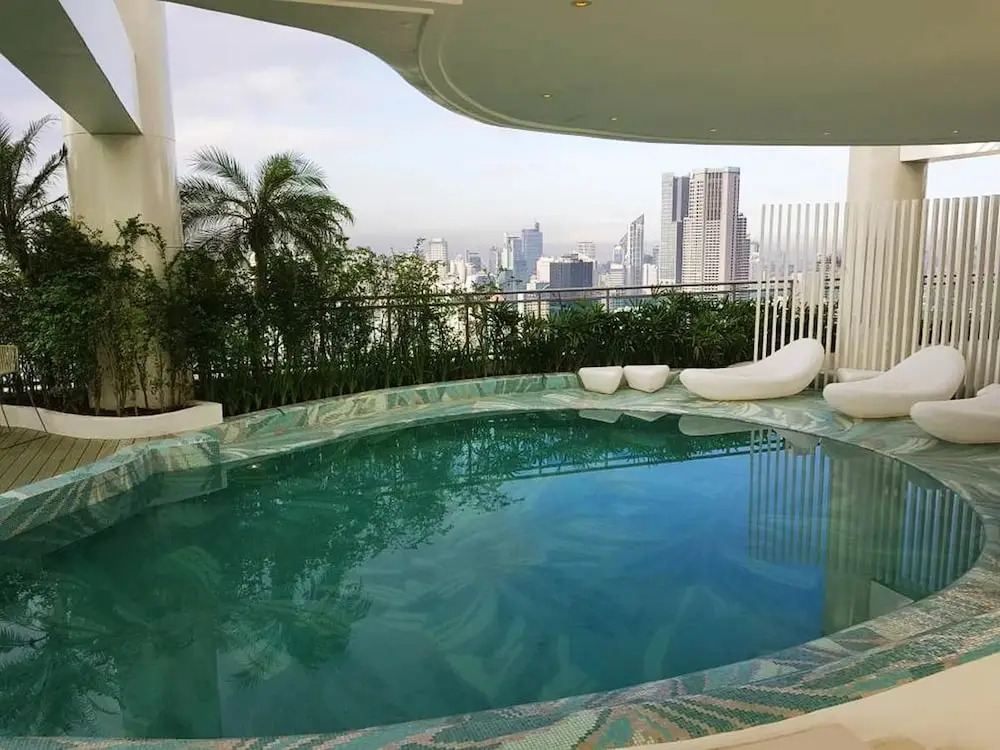 Oasis Regency at Acqua Livingstone near Rockwell