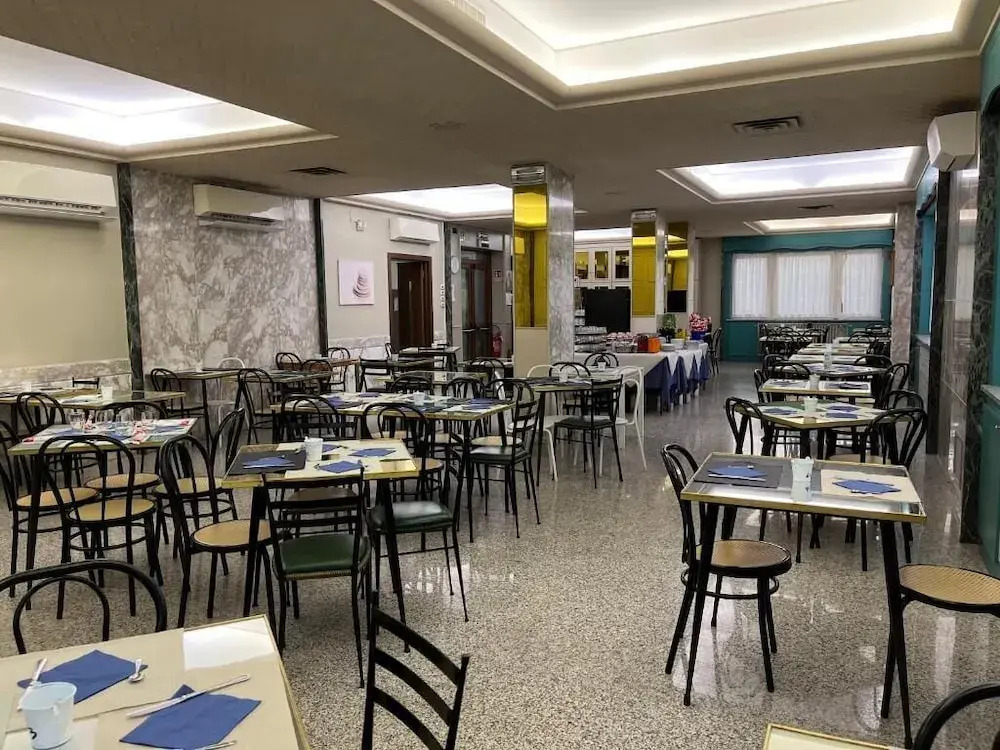 Hotel Regina Mundi