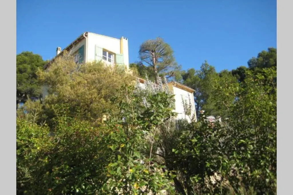 VILLA AVEC PISCINE A 400M DE LA PLAGE