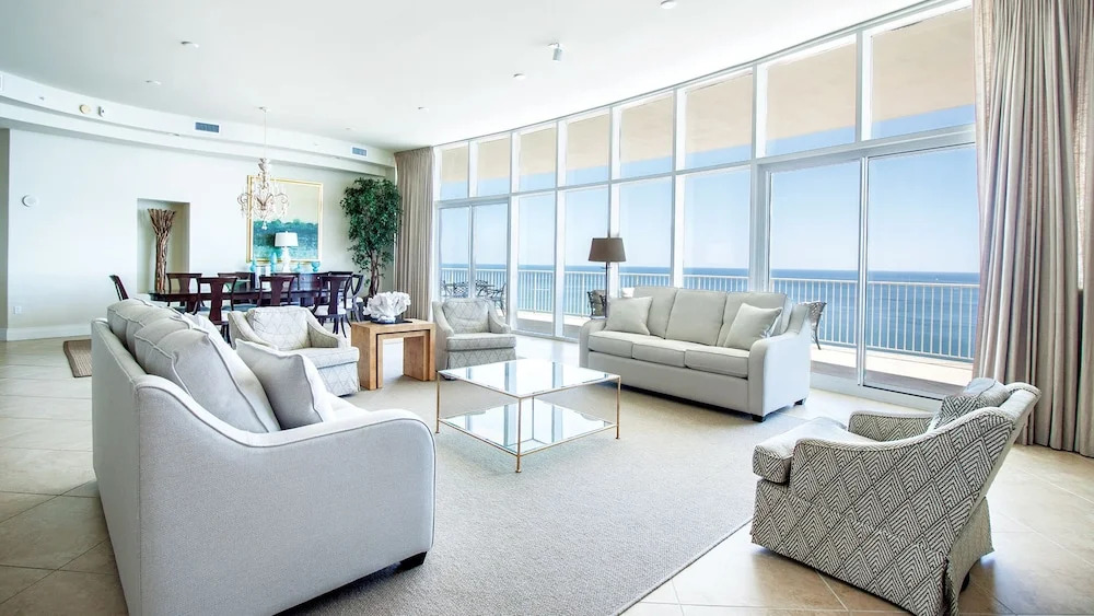 Spacious Penthouse on the Gulf - Unit Tpd2302
