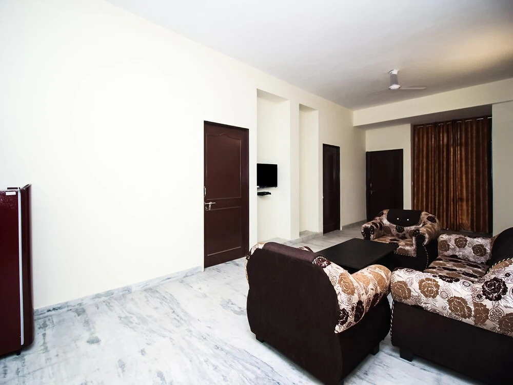 OYO 18866 Home Elegant 3BHK Chitrakoot