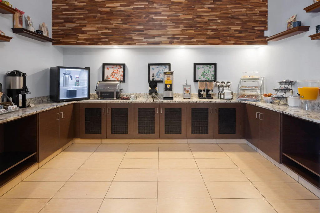 Tysons Corner Suites, A Baymont by Wyndham