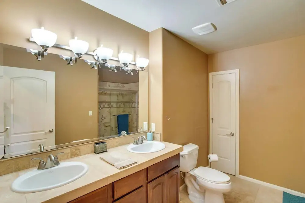 Mesa Retreat: Pool, Hot Tub & Yard Near Downtown