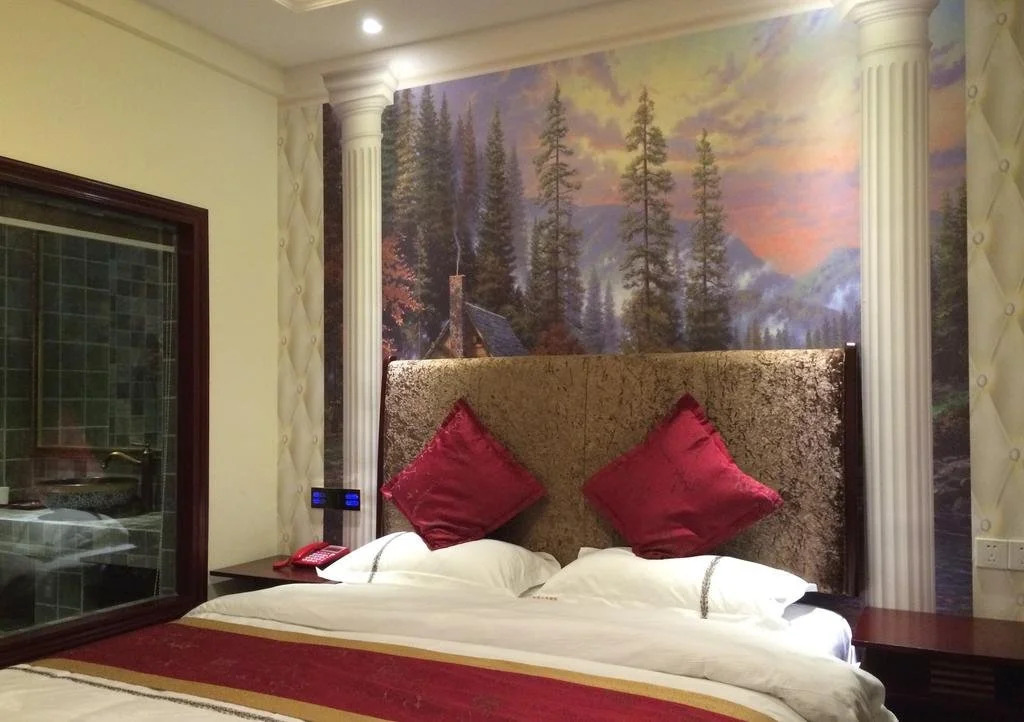 Luzhou Ba Li Nuo Theme Hotel