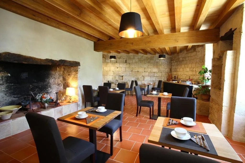 Le Castel Pierre - 7ch&7sdb avec clim, piscine XL, ping-pong, salle fitness et sauna pour 15 personnes