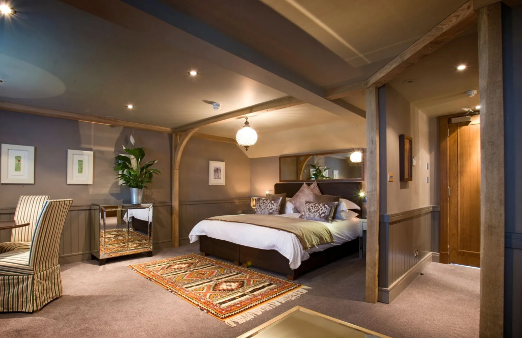 The Farmhouse Hotel and Restaurant