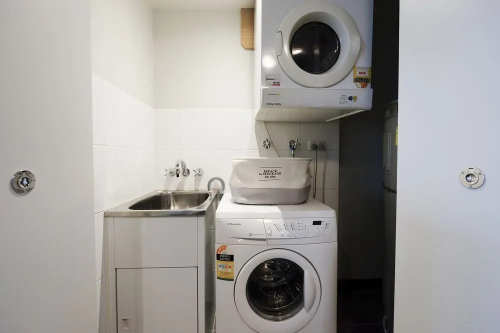 Russell St. Hotel Apartment