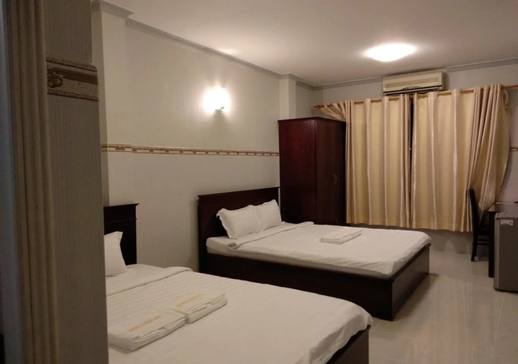 Graceful Saigon Hotel