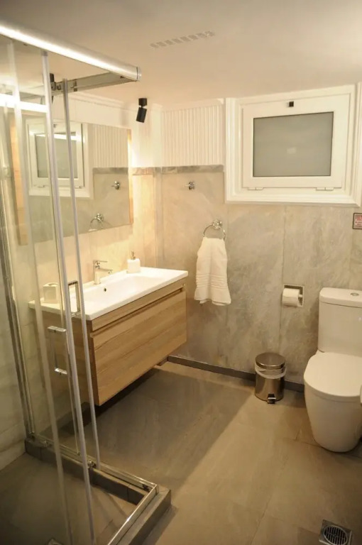 Spacious Apartment in Athens