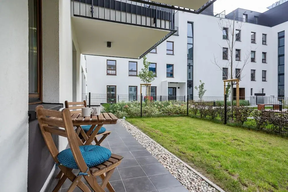 Rzeczypospolitej Apartment by Renters