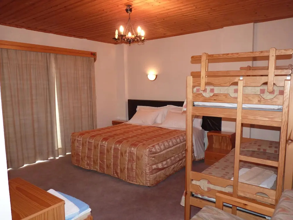 Mountain Rose Hotel & Restaurant